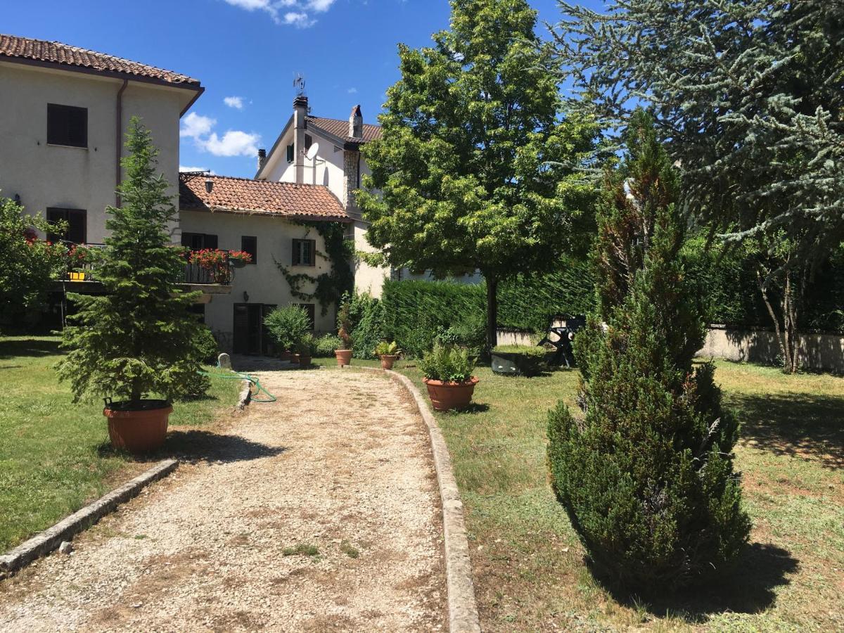 casa con giardino Villa Pescasseroli Exterior foto